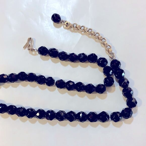 Faceted Black Glass Necklace w/ Gold Tone Chain 16” Vintage Gorgeous - Picture 4 of 4